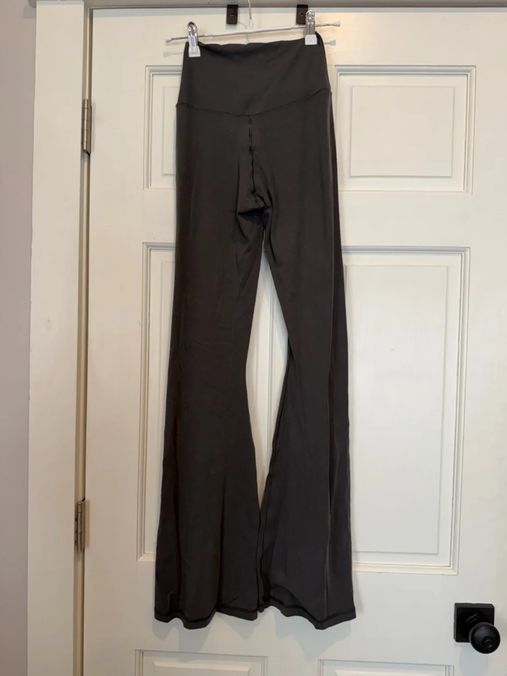 Aerie Charcoal Grey High-Waist Flared Women's Leggings Yoga Pants Crisscross - Picture 4 of 4